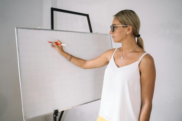 Navigating employment law: strategies for uk companies to adapt effectively